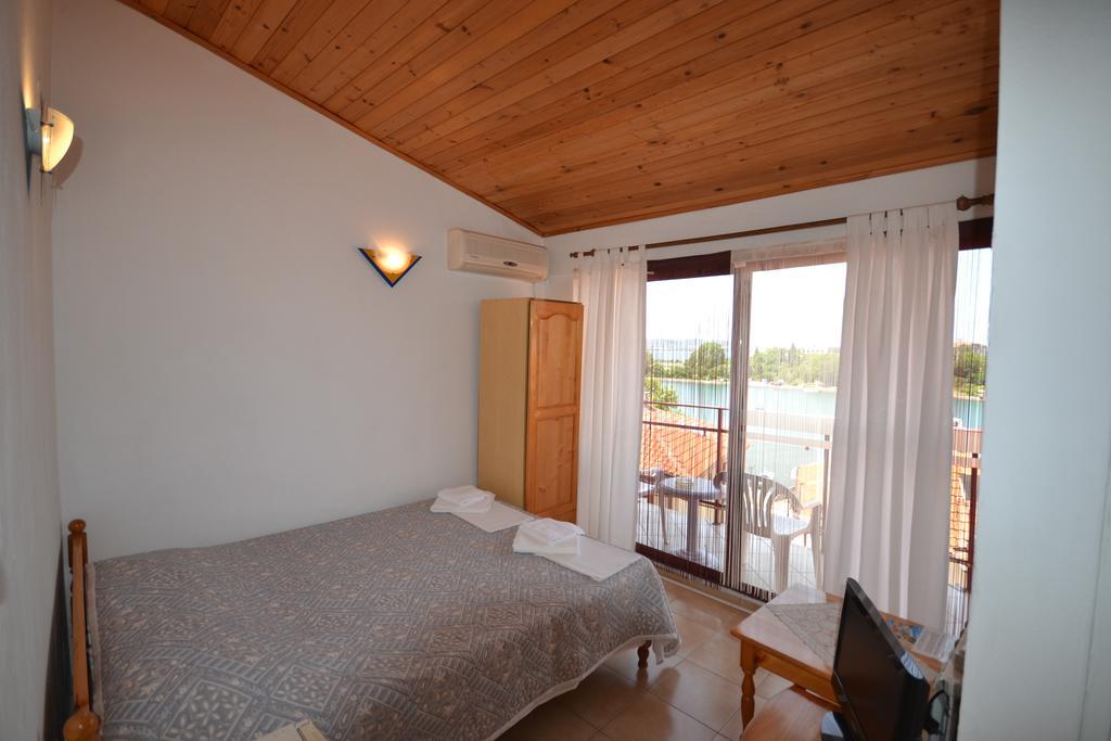 Къща за Гости Олимпия Hotel Созопол Екстериор снимка